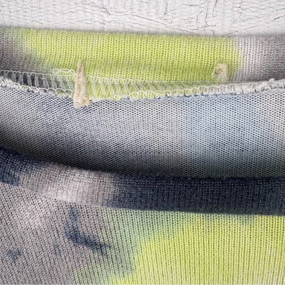 Tie-Dye Cropped Long Sleeve Top Sweater Neon Green and Blue No Tag Sz M - Picture 8 of 8